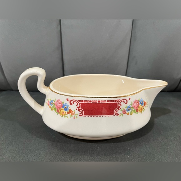 Vintage Homer Laughlin Gravy Boat - Brittany Maroon Floral w/ Gold Trim - B1315 - Picture 5 of 8